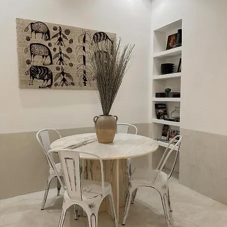Casa Intre *