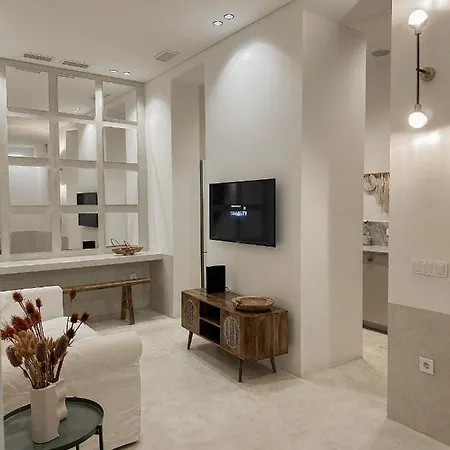Casa Intre *