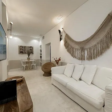 Casa Intre *
