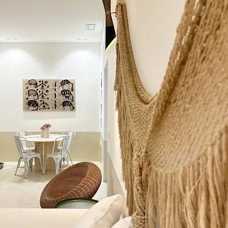 Casa Intre *